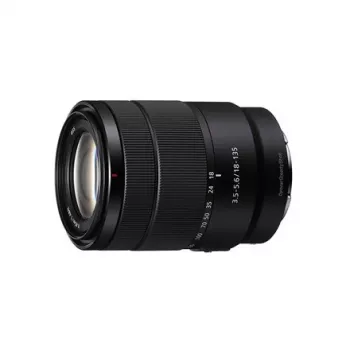 Sony E 18-135mm f/3.5-5.6 OSS objektyvas (SEL18135B.SYX)