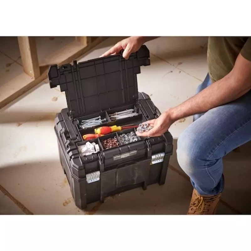 Stanley FATMAX PRO-STACK Tool Hard Case, 22L, IP54, juoda su geltonais akcentais