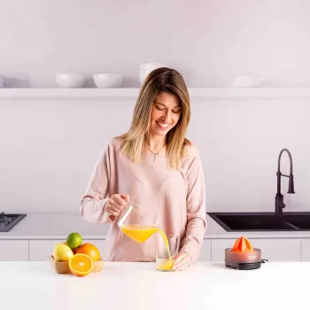 Taurus CITRUS COMPACT elektrinis citrusinių vaisių sulčiaspaudė 30 W juoda, oranžinė, permatoma