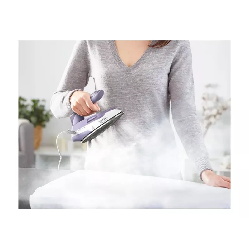 Tefal First Class DB1612E0 kelioninis lygintuvas – 1100 W, nerūdijančio plieno padas, dviguba įtampa, 70 ml talpa, baltas/mėlynas