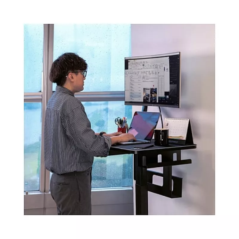 Thermaltake CycleDesk 100 GGD elektrinis aukščio reguliavimo stalas su RGB apšvietimu, juodas