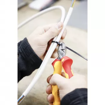 Wiha 43458 Professional electric įstrižinės replės 200 mm, VDE izoliuotos, raudonos/geltonos